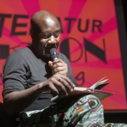 Musa Okwonga liest aus seinem Roman „Es ging immer nur um Liebe“